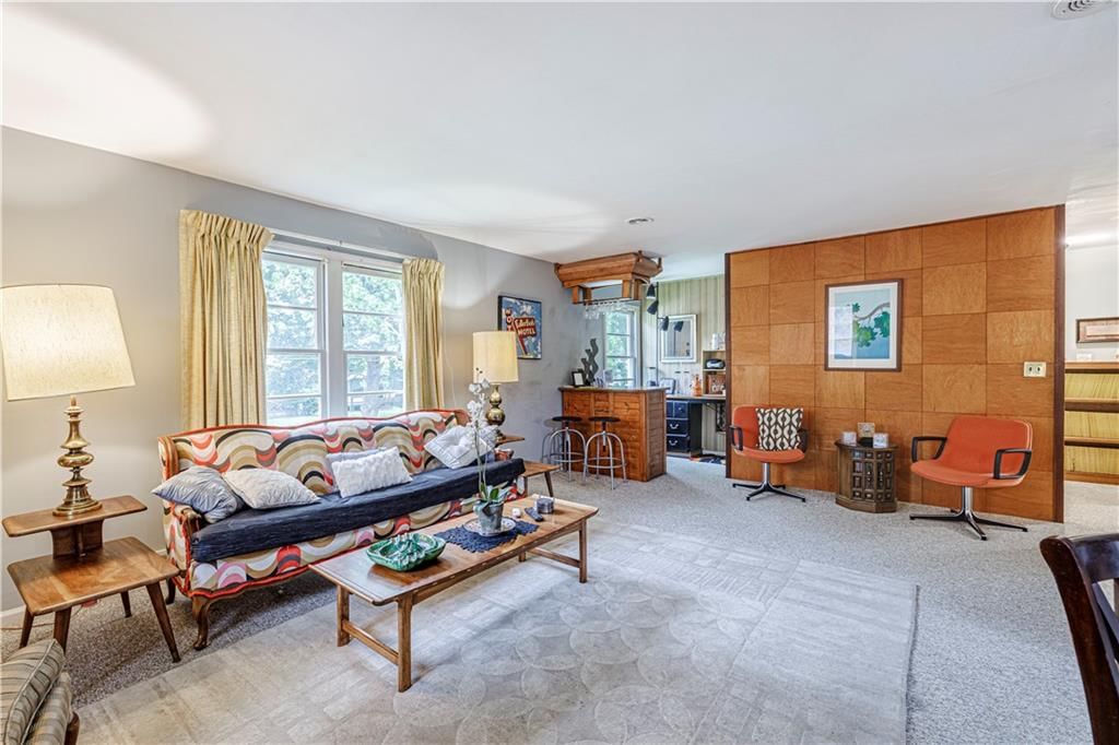 636 S Fuller Avenue — photo 19
