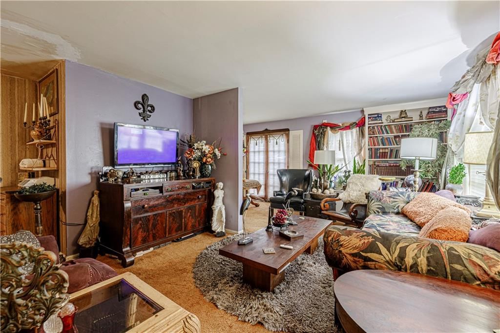 636 S Fuller Avenue — photo 4