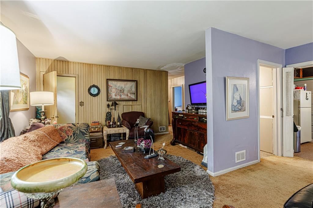 636 S Fuller Avenue — photo 5