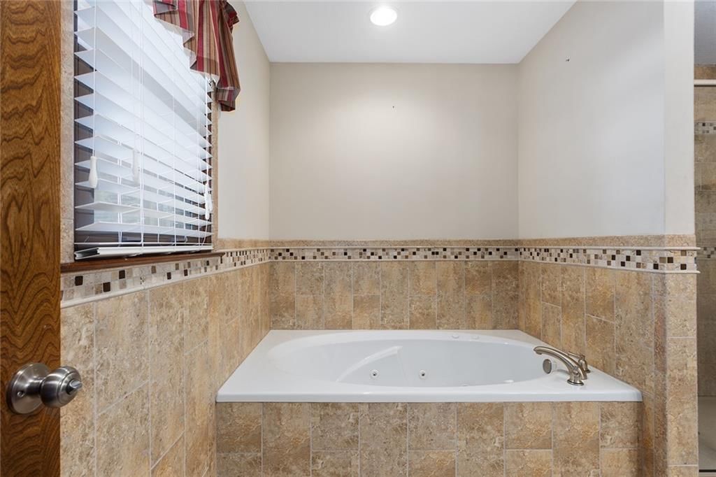7925 N Forest Avenue — photo 21