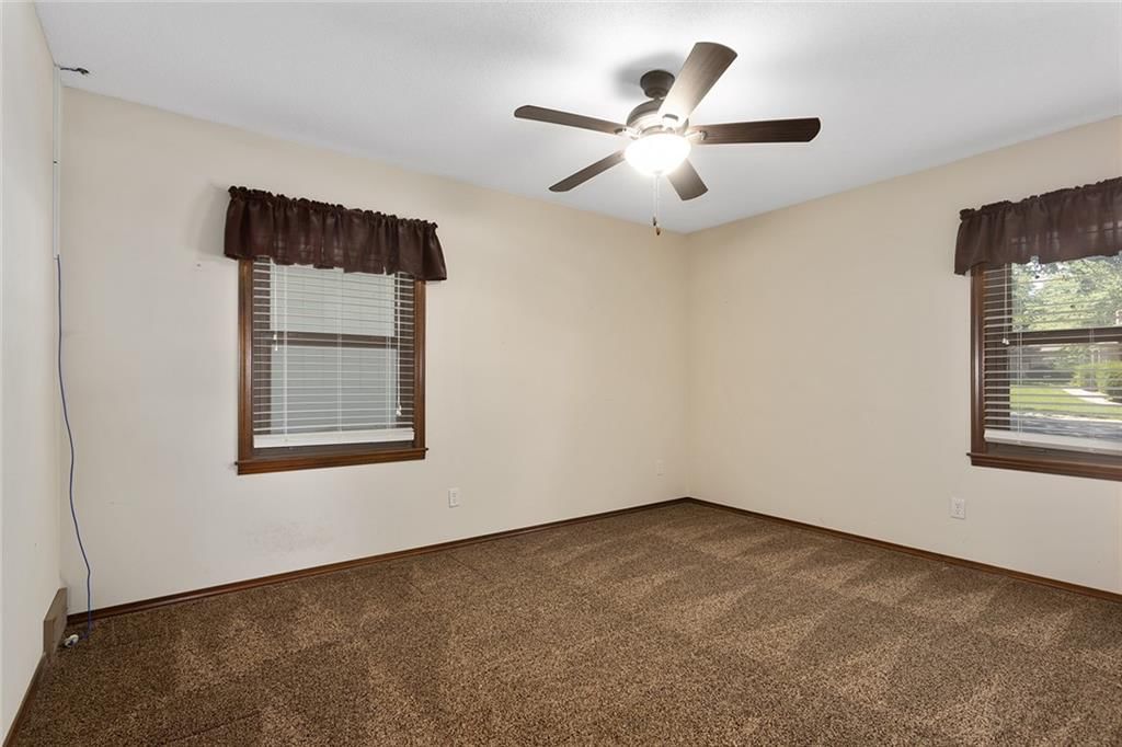 7925 N Forest Avenue — photo 24