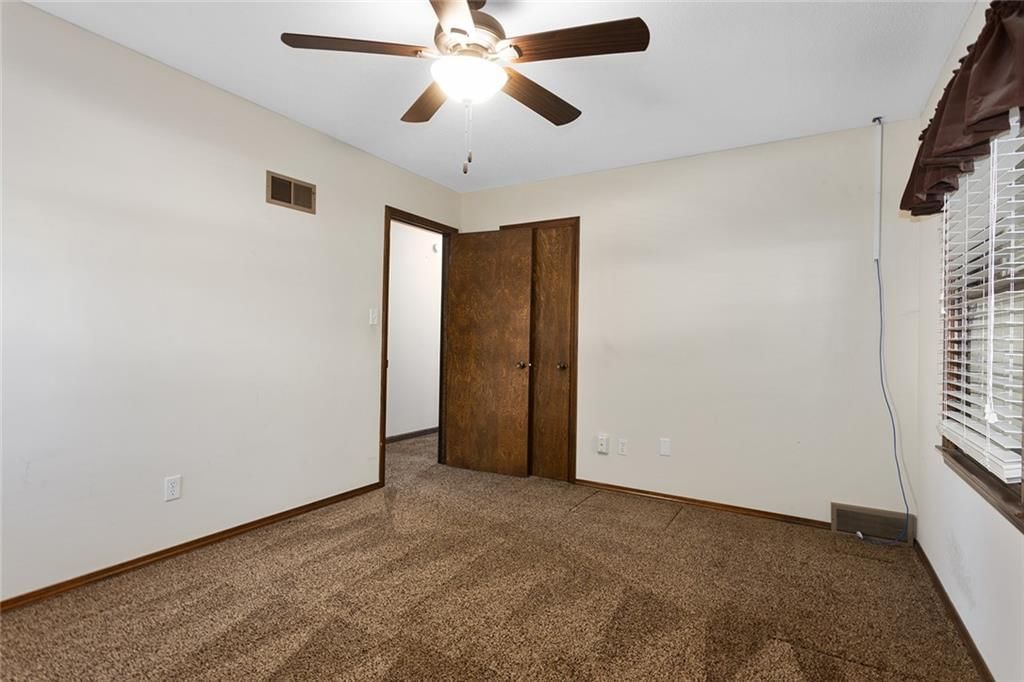 7925 N Forest Avenue — photo 25