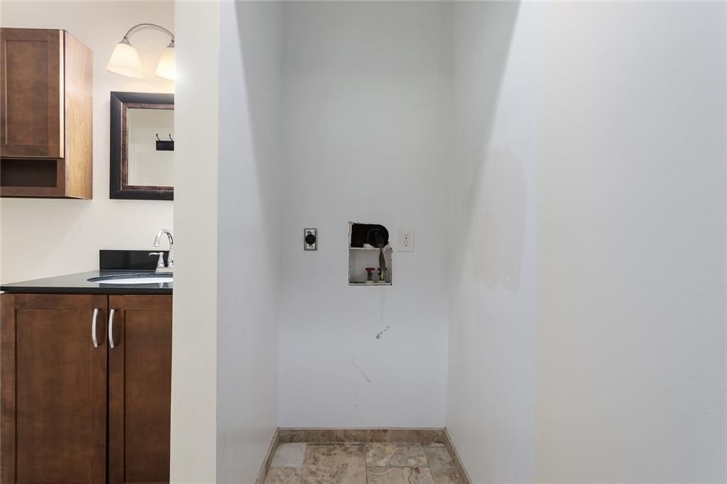7925 N Forest Avenue — photo 28
