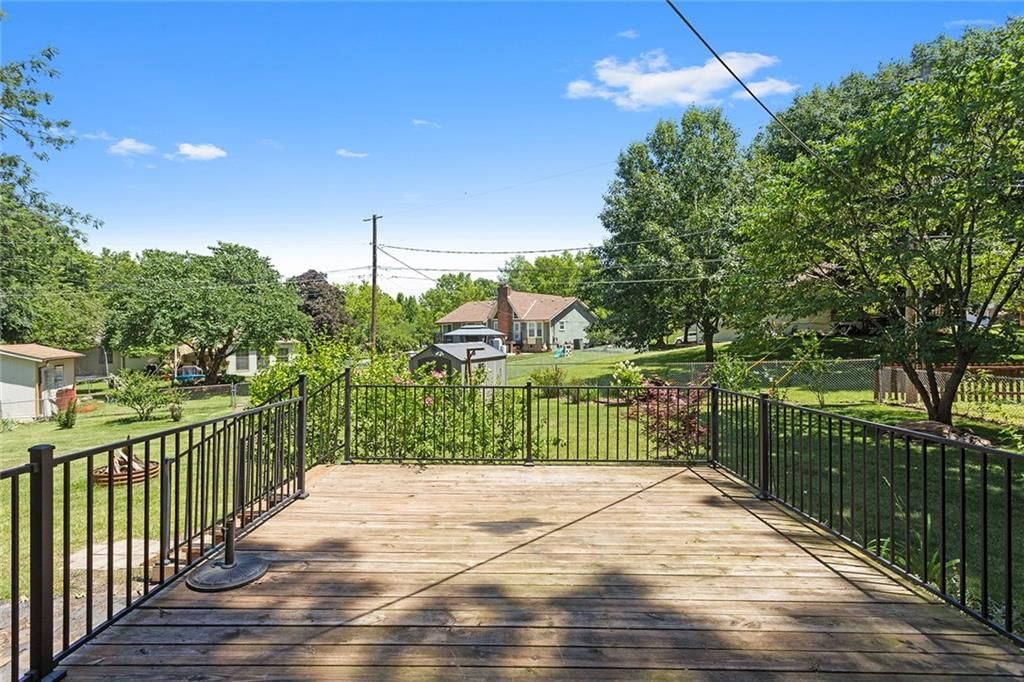 7925 N Forest Avenue — photo 36