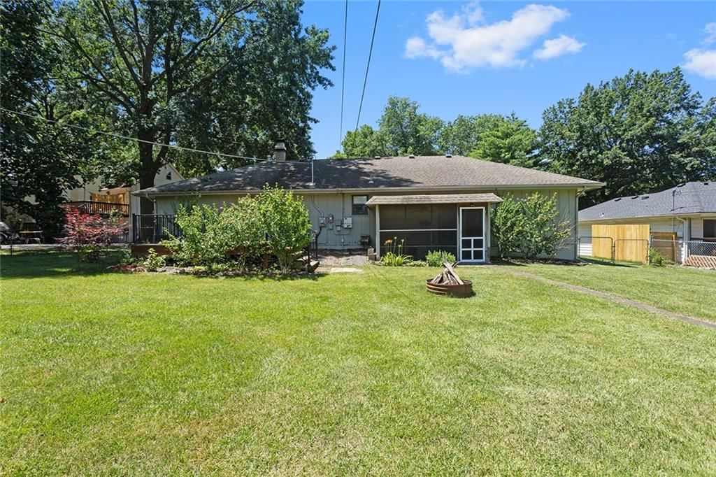 7925 N Forest Avenue — photo 43