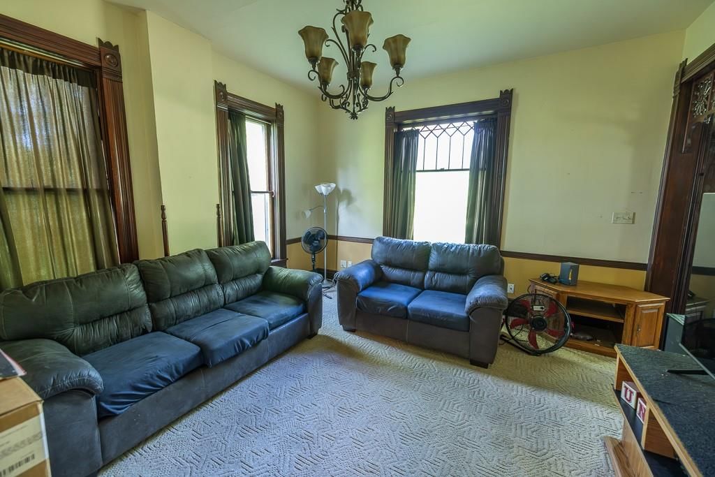 101 N Bluff Street — photo 41