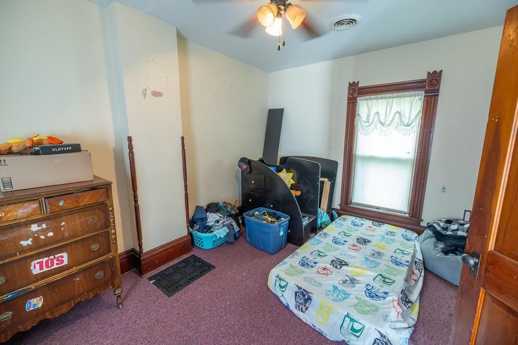 101 N Bluff Street — photo 47