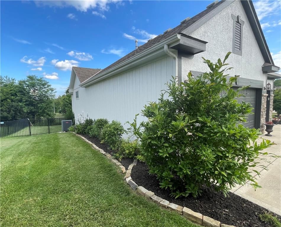 5007 NW 71st Street — photo 10