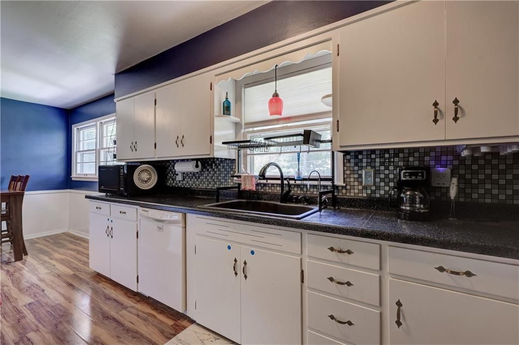 1906 S Stilwell Street — photo 14