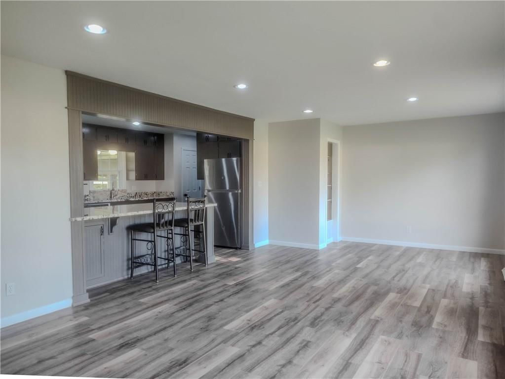 1351 S Lafayette Avenue — photo 3