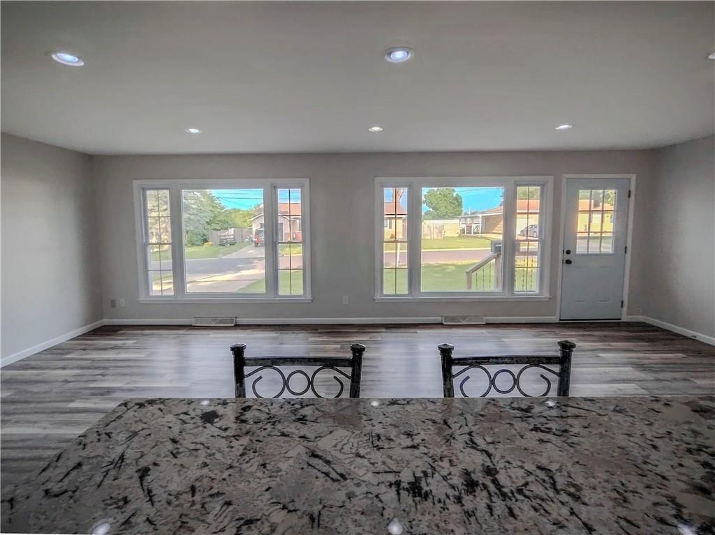 1351 S Lafayette Avenue — photo 4