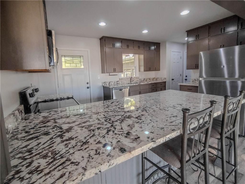 1351 S Lafayette Avenue — photo 6
