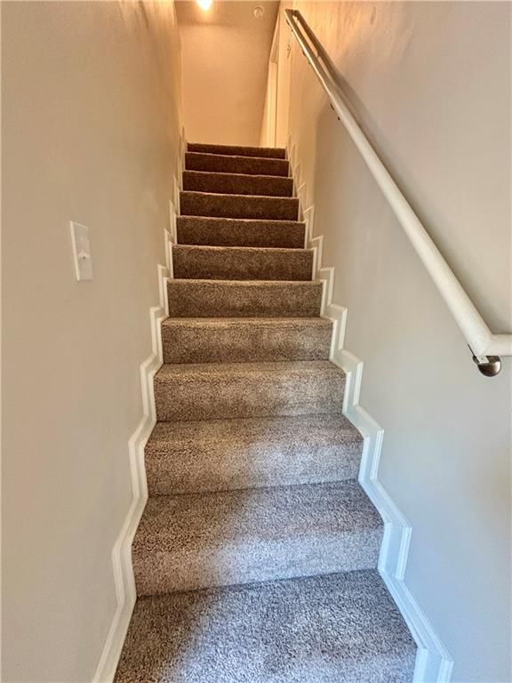 611 W Poplar Street — photo 17