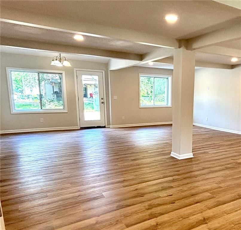 611 W Poplar Street — photo 3
