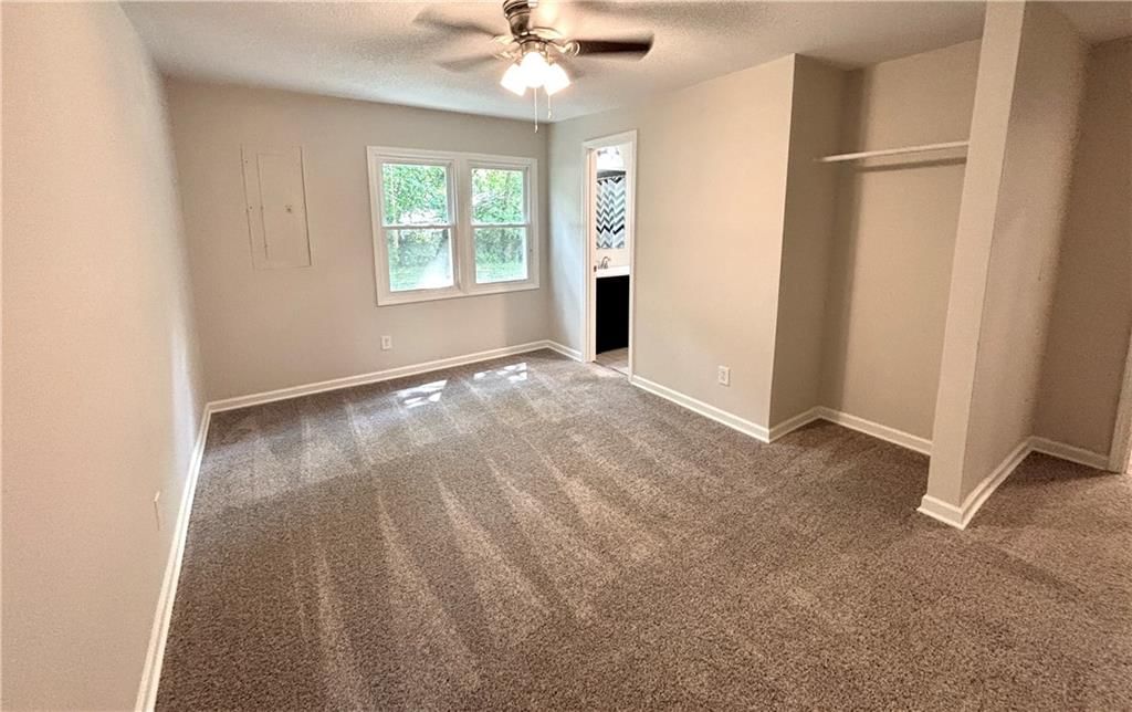 611 W Poplar Street — photo 8