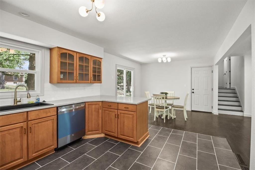 5015 S Marion Avenue — photo 9