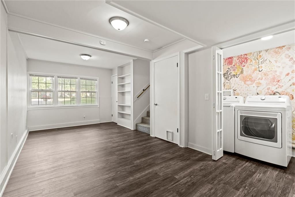 331 E 100th Terrace — photo 32