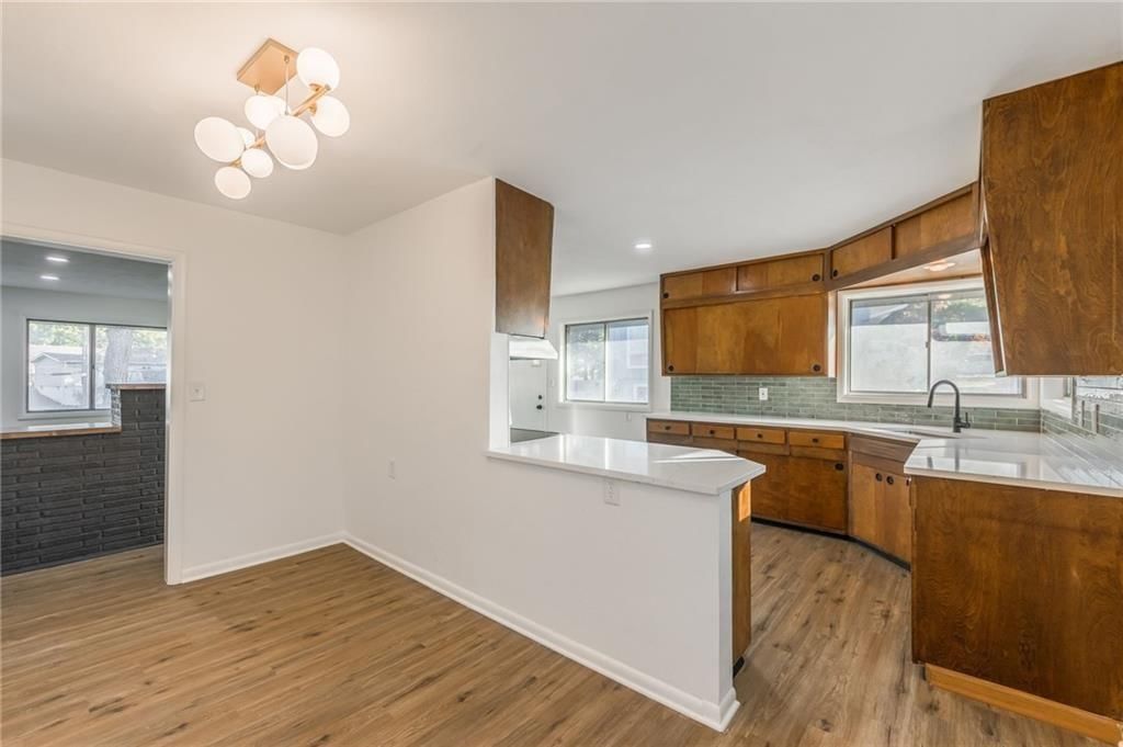 3201 S Norton Avenue — photo 7