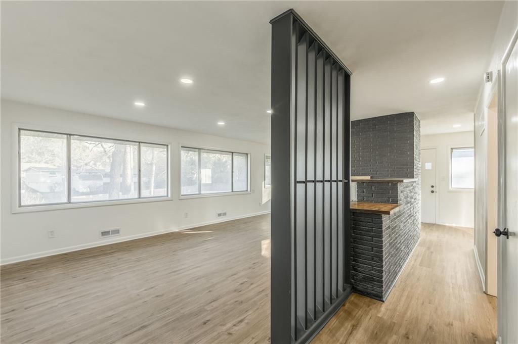 3201 S Norton Avenue — photo 10