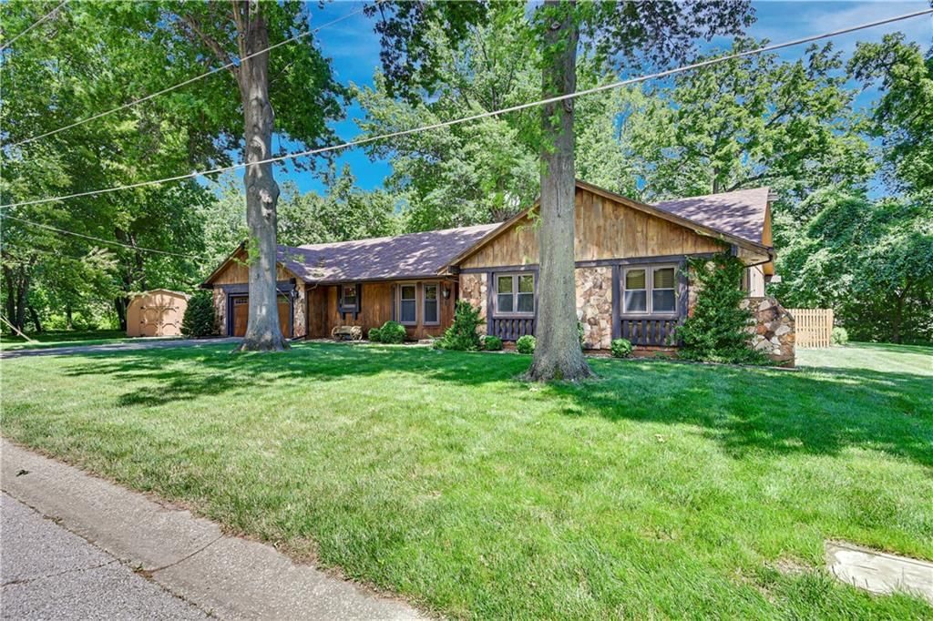 2613 Trenchard Drive — photo 2