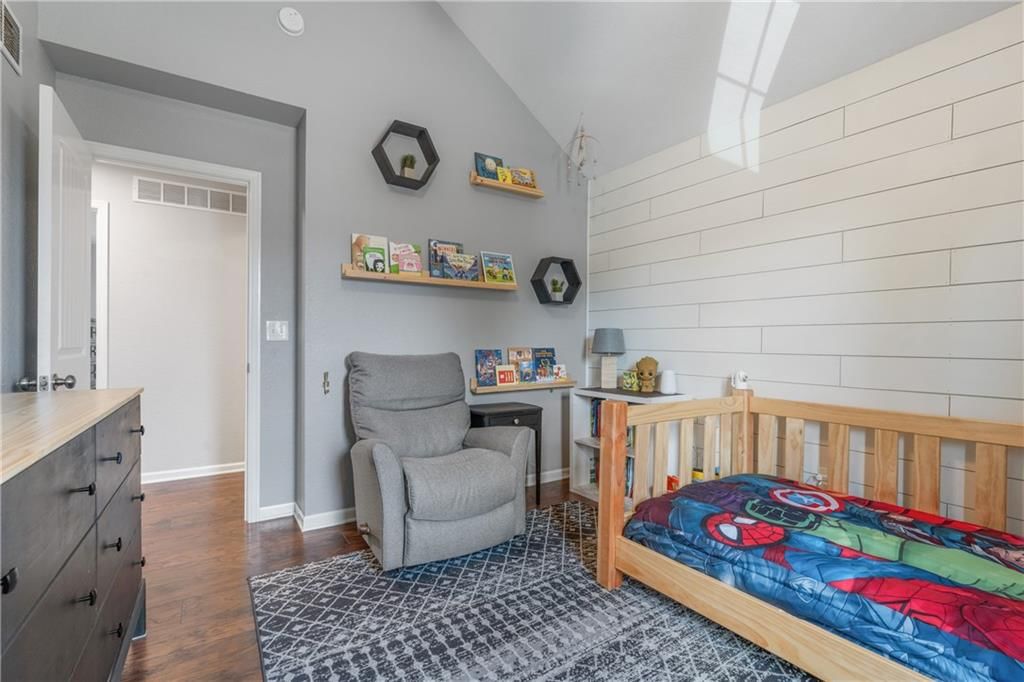 2712 E Sycamore Street — photo 19