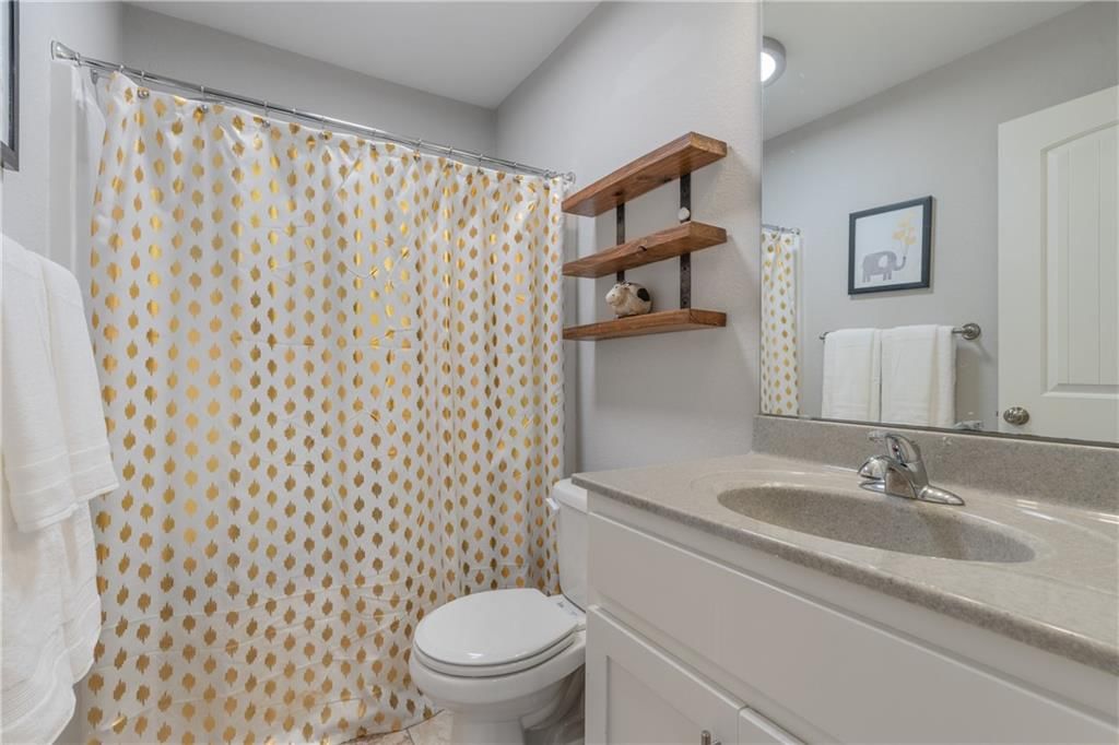 2712 E Sycamore Street — photo 21