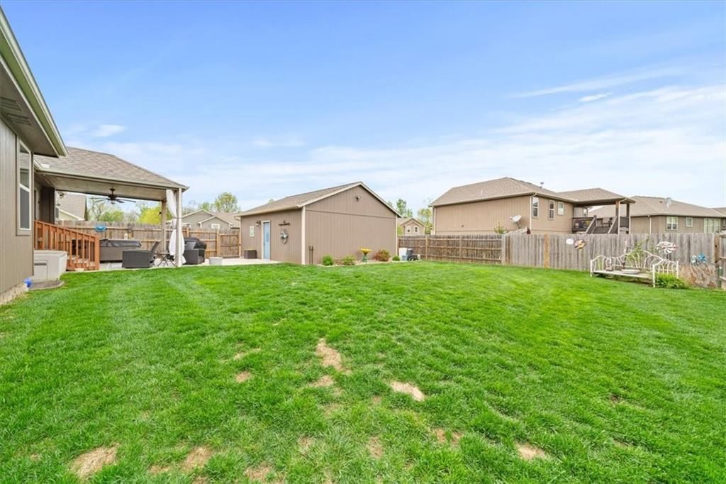 212 NE Hannah Court — photo 26