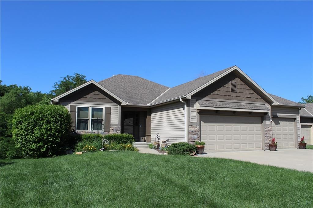 607 Tomahawk Court — photo 2