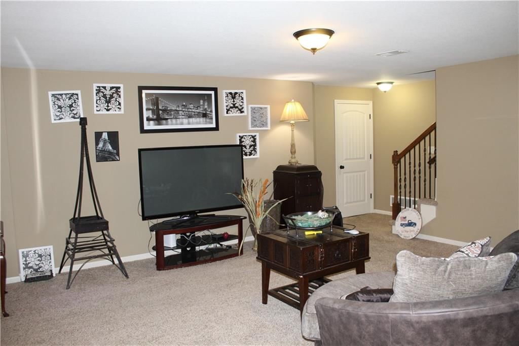 607 Tomahawk Court — photo 28