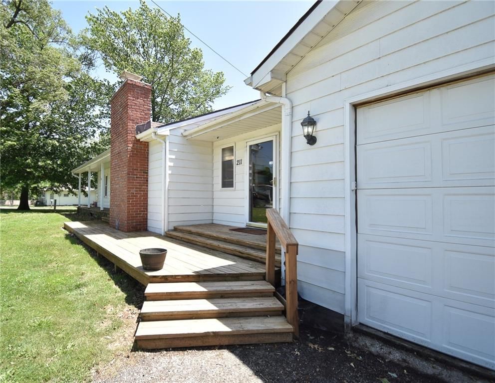 211 Southside Court — photo 6
