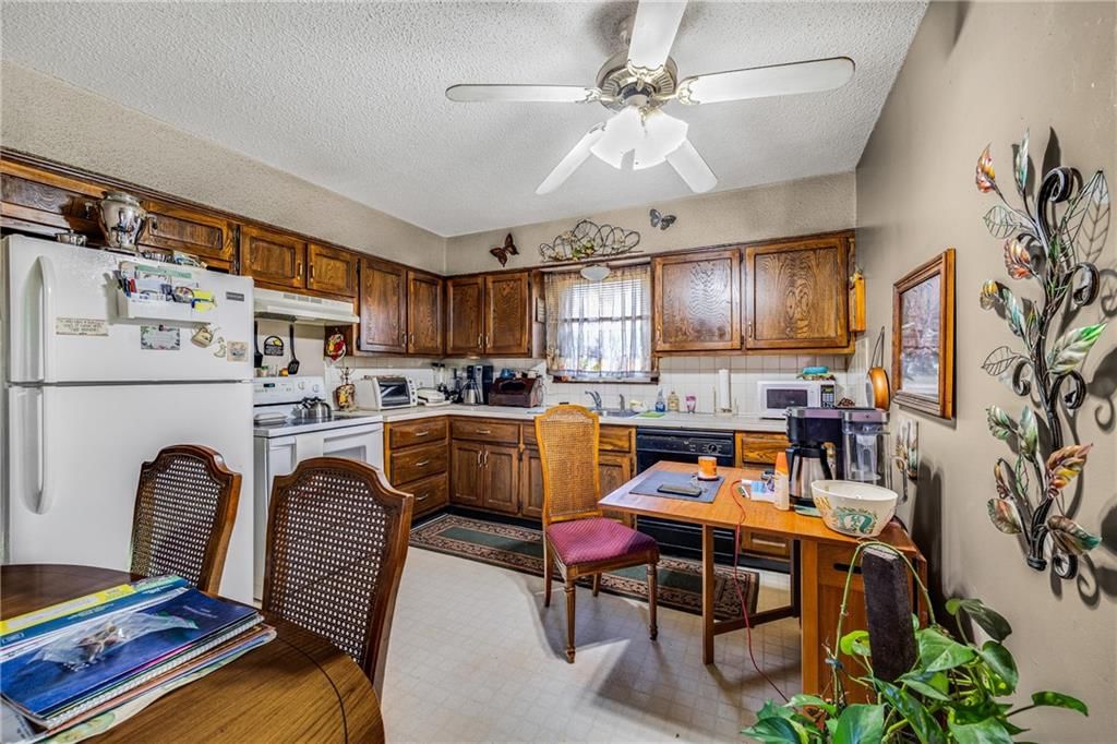 1410 SW 11th Street — photo 11
