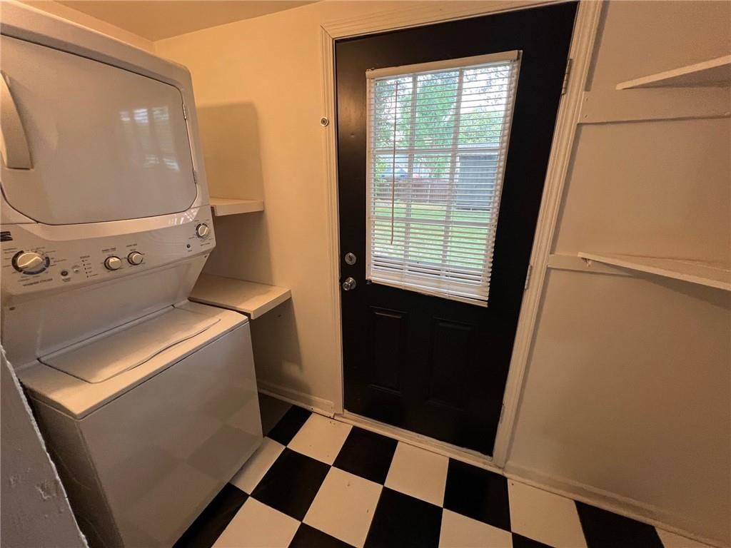 2033 Rhode Island Street — photo 11