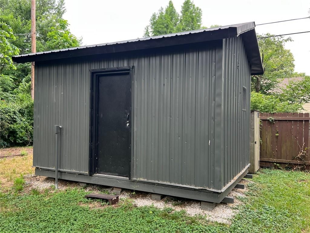 2033 Rhode Island Street — photo 12