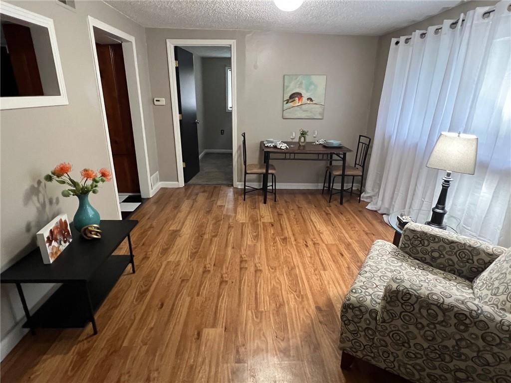 2033 Rhode Island Street — photo 5