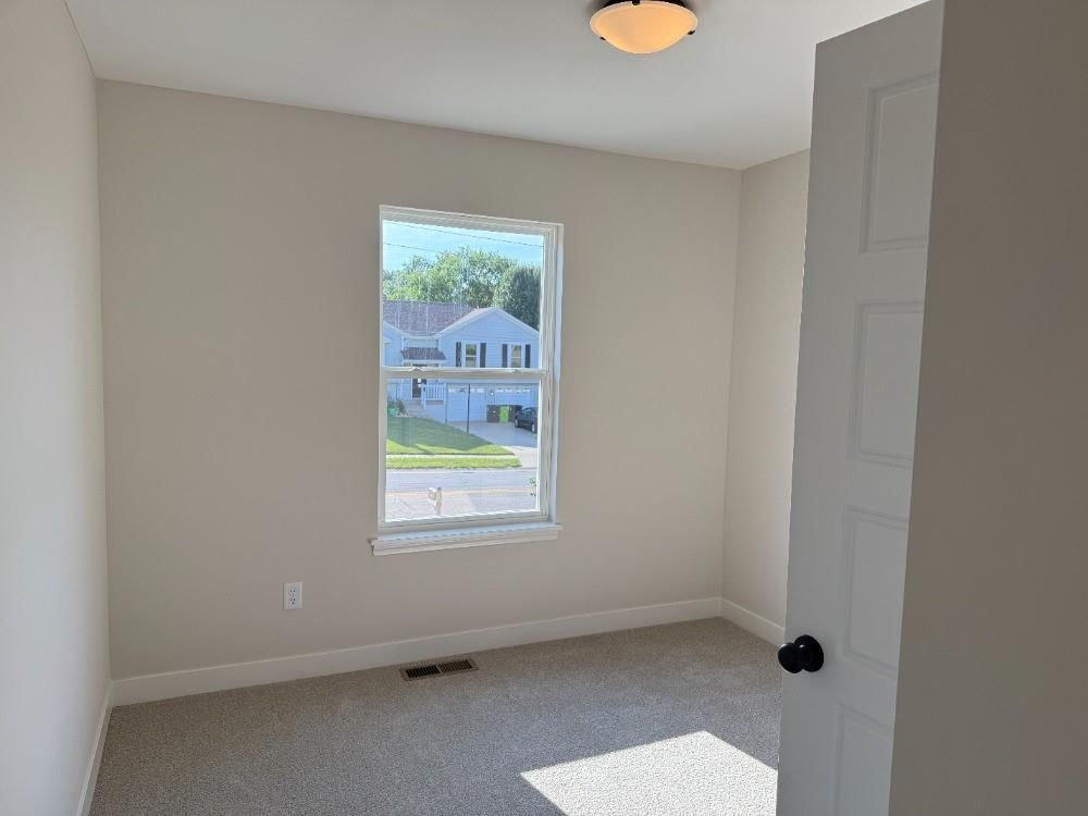 16110 Harris Avenue — photo 5