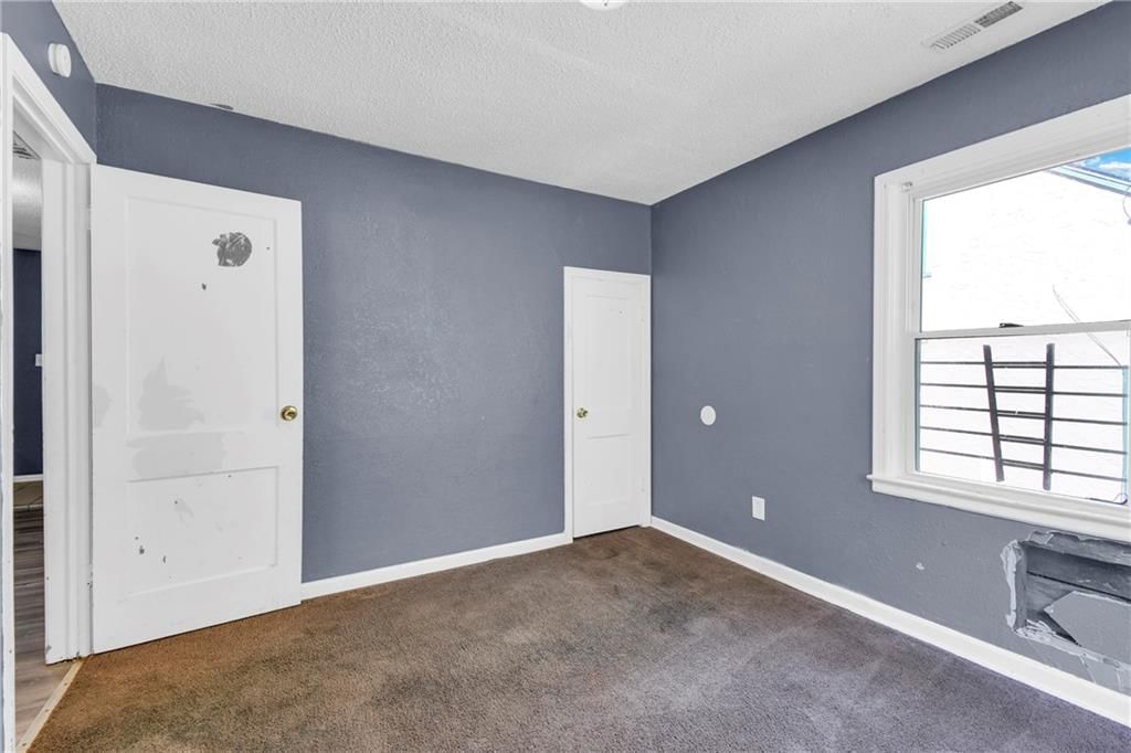 3821 E 53rd Terrace — photo 9