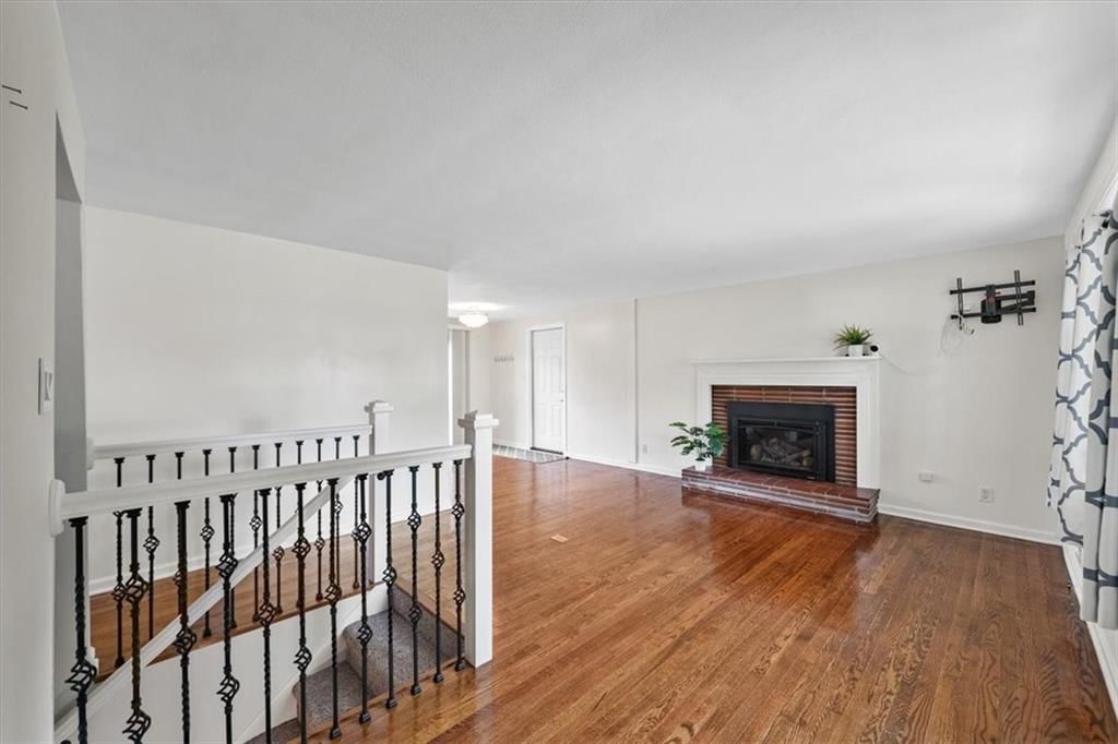 8815 W 81ST Street — photo 4
