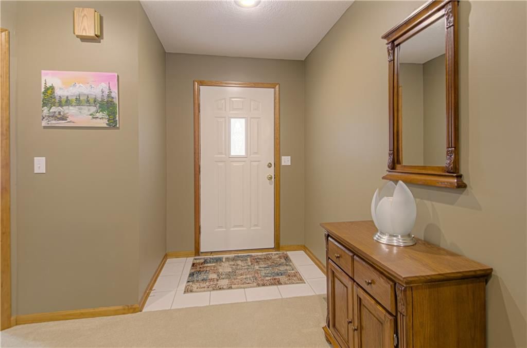 1710 Kathleen Way — photo 3