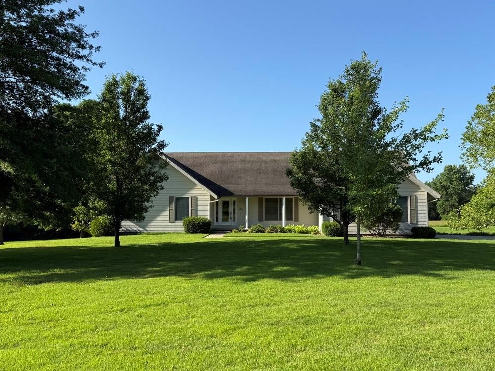 114 W Carman Road — photo 47