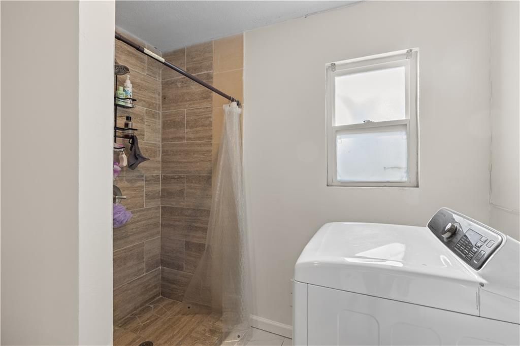 11102 Winchester Avenue — photo 12