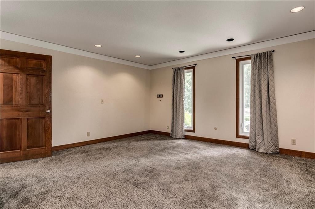 10006 Mackey Circle — photo 9