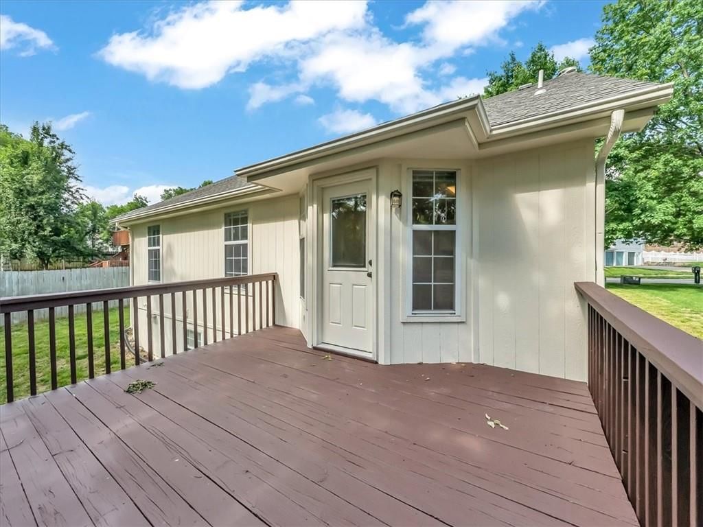 1914 S LESLIE Drive — photo 21