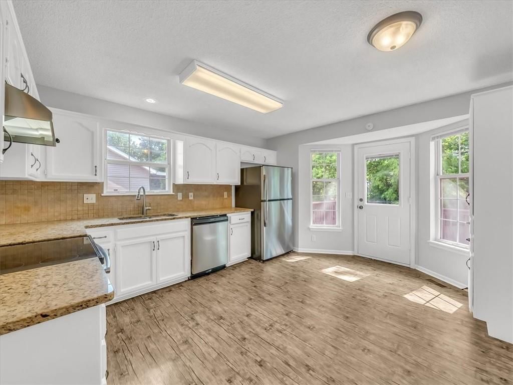1914 S LESLIE Drive — photo 8