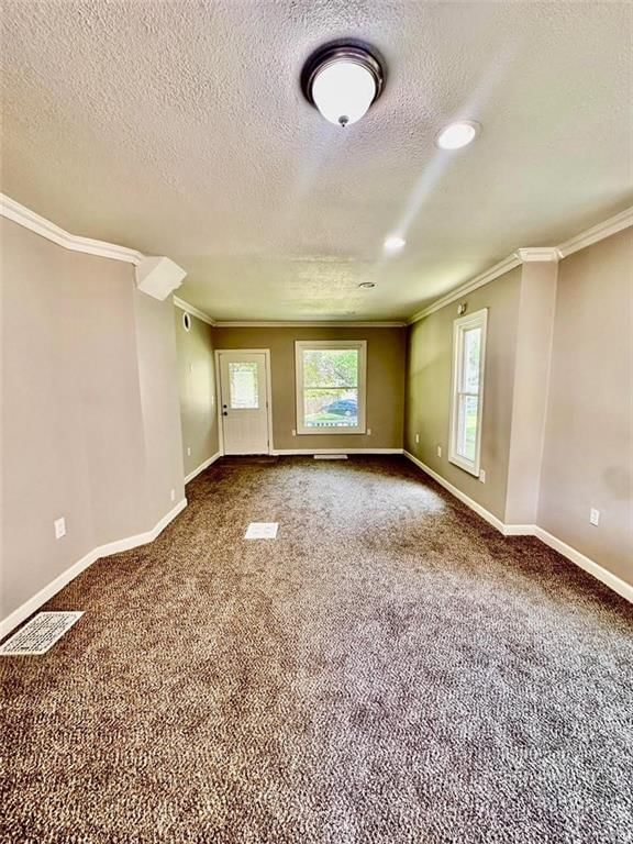 3226 Seneca Street — photo 7