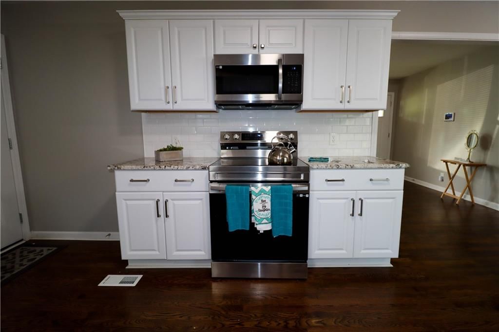 6743 Montana Avenue — photo 11