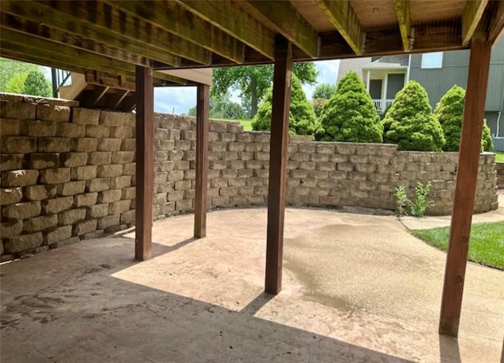 1703 Esther Drive — photo 26