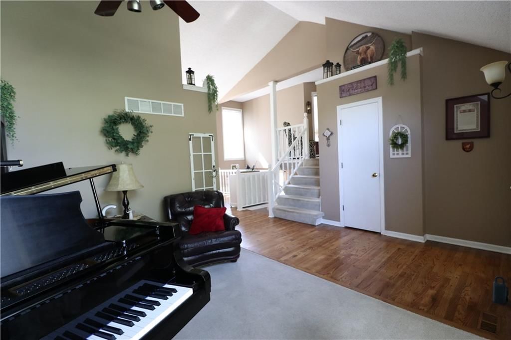 15558 S Apache Street — photo 11