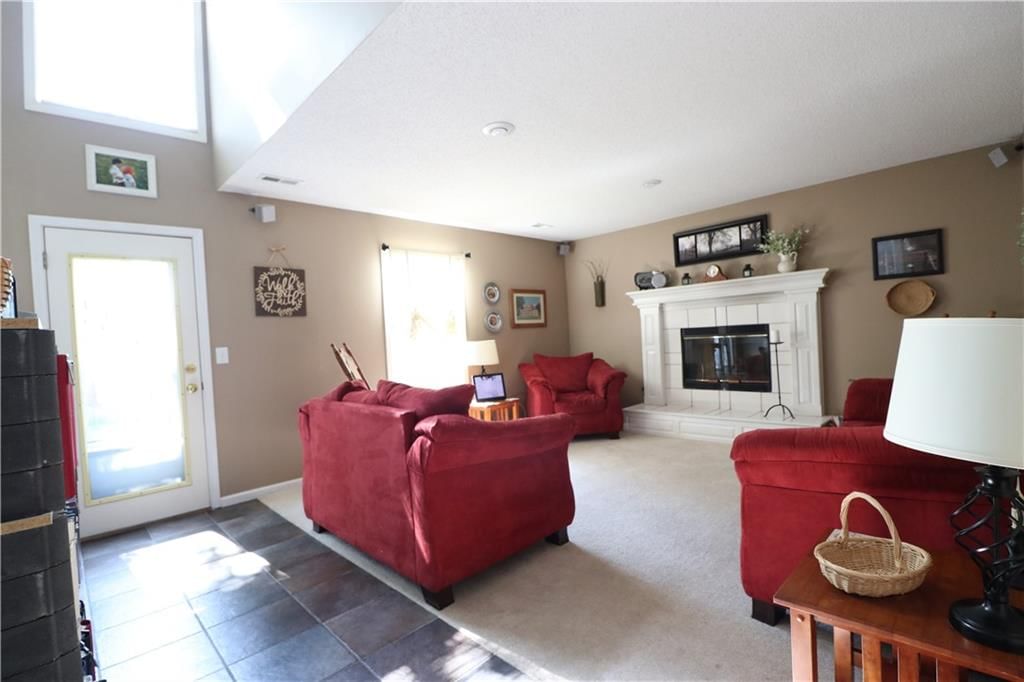 15558 S Apache Street — photo 25