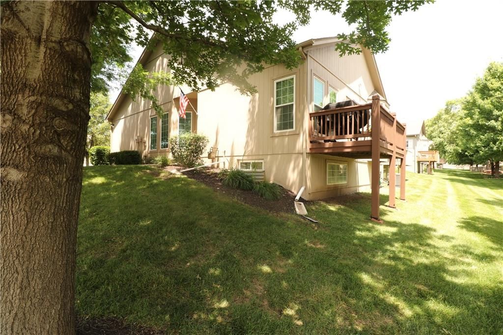 15583 Floyd Lane — photo 3