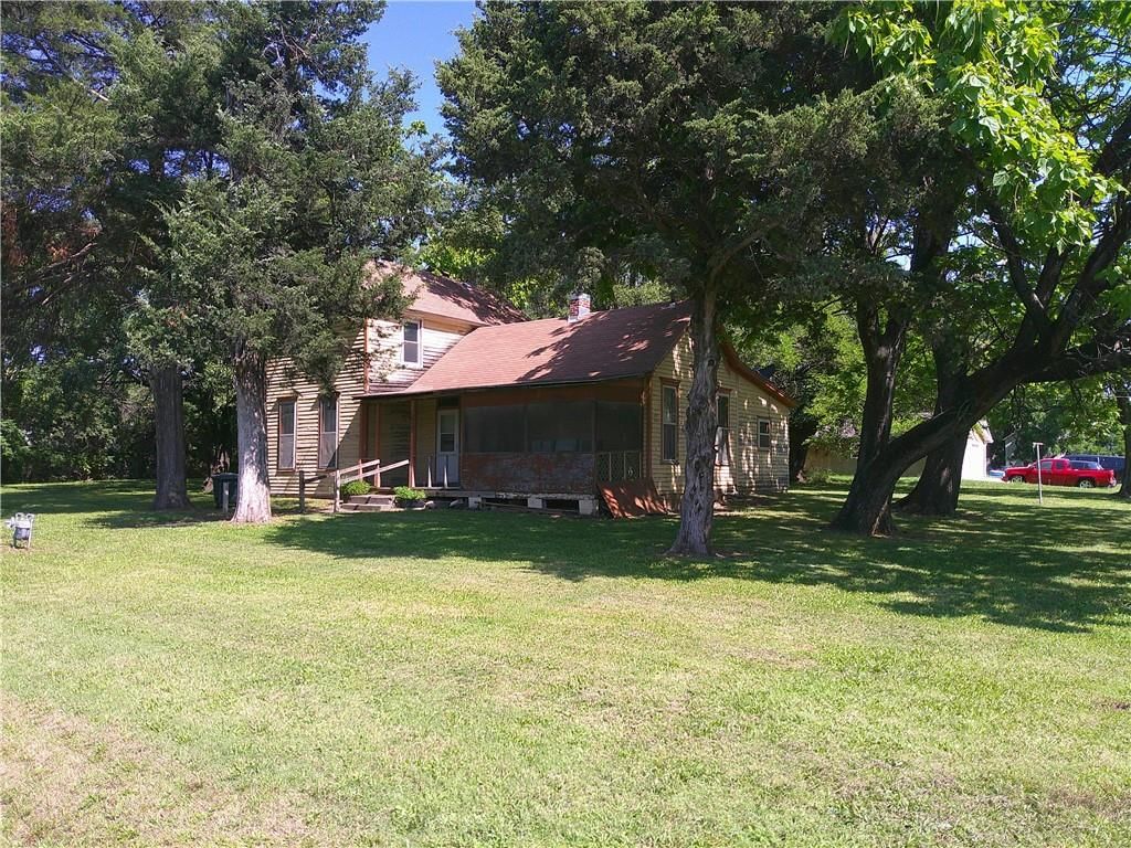 1022 Sycamore Street — photo 2